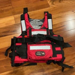 Universal life vest
